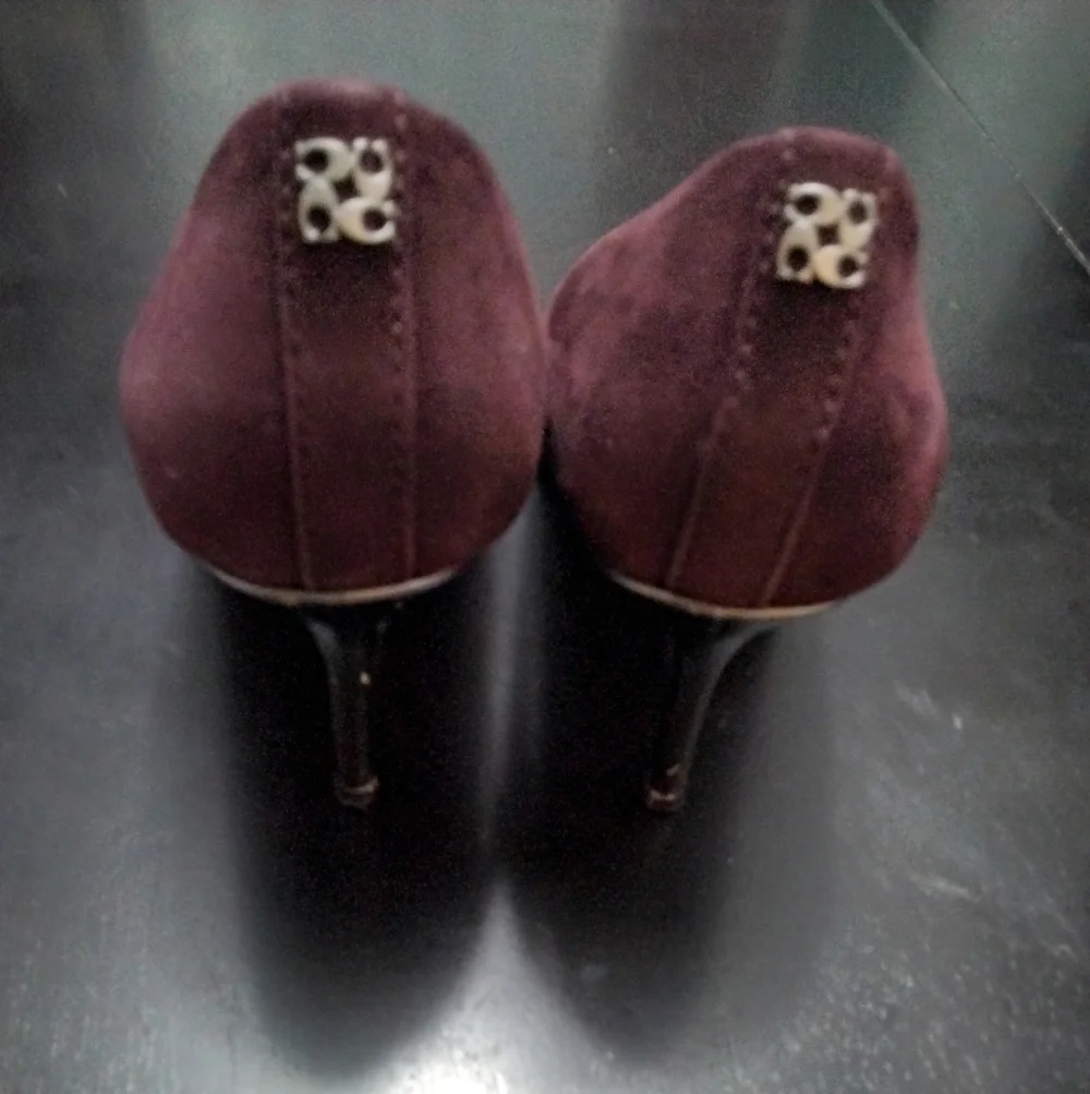 Coach Suede Waverly Pump - Picture 5 of 6